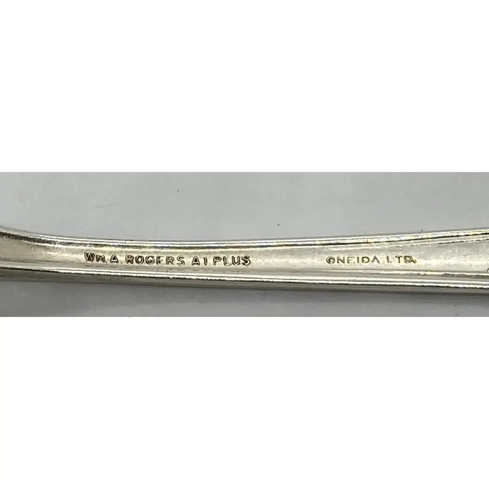 1936 Wm A Rogers A1 Meadowbrook 8” Serving Fork Silver Plate Heather Pattern